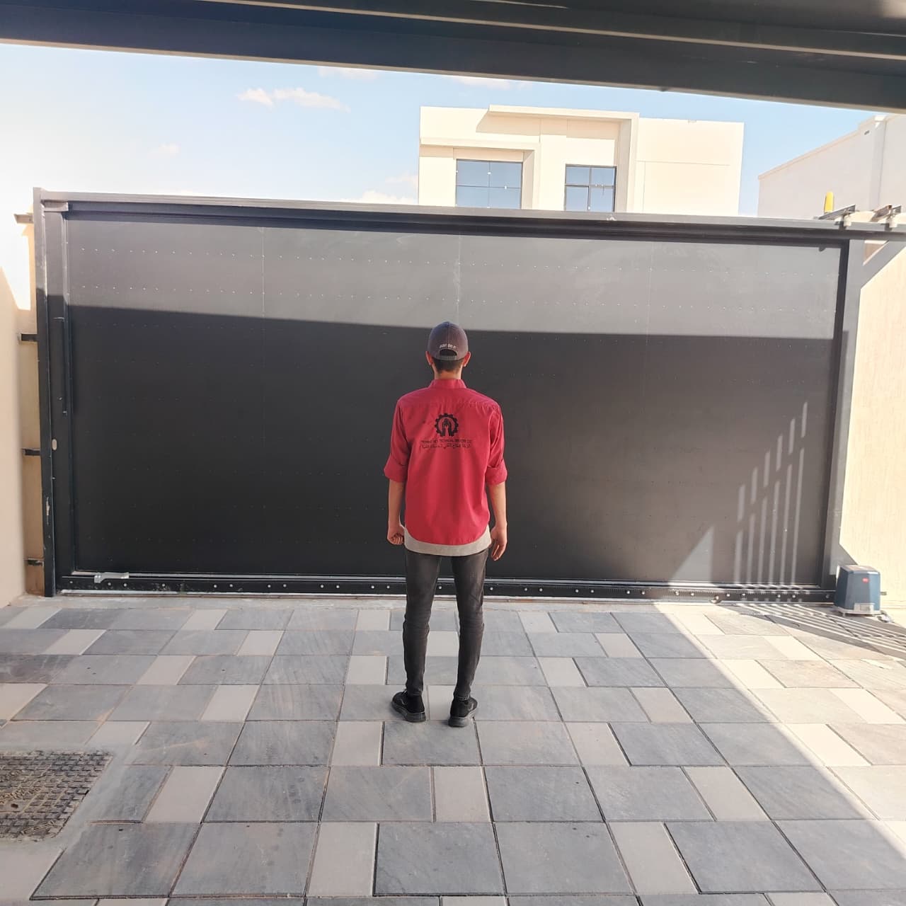 سعر ماكينة الأبواب الأوتوماتيكية 0542993558